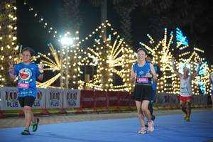 BIB: 45890, 892
                            <button type="button" onclick="openModal(21556175)" class="btn btn-primary btn-sm float-right btn-popup" data-toggle="modal" data-target=".modal-high-quality">
                        <i class="fas fa-shopping-cart"></i> Add to Cart
                    </button>
                                            <button type="button" onclick="isThisMe(21556175, true)" class="btn btn-success btn-sm float-right btn-popup btn-isme hidden" data-toggle="tooltip" data-placement="bottom" title="นี่คือรูปของคุณใช่ไหม คลิกที่นี่เพื่อเอาเข้าอัลบั้ม">
                        <i class="fas fa-plus"></i> Add to album
                    </button>
                    <button type="button" onclick="isThisMe(21556175, false)" class="btn btn-warning btn-sm float-right btn-popup btn-isnotme hidden">
                        <i class="fas fa-ban"></i> Remove from album
                    </button>